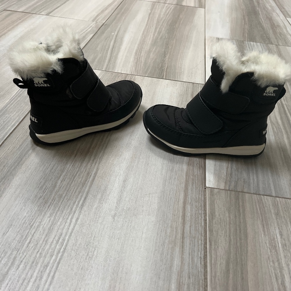 Sorel girls Whitney  boots size 11
